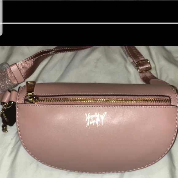 Nwt Selena Gomez coach pink mauve fanny pack - Picture 7 of 7